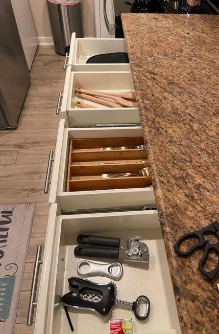 Beautiful/Spacious 2 Bedroom Houston Near Galleria Εξωτερικό φωτογραφία