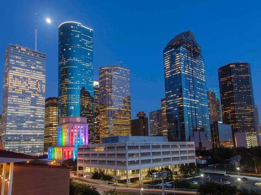 Beautiful/Spacious 2 Bedroom Houston Near Galleria Εξωτερικό φωτογραφία