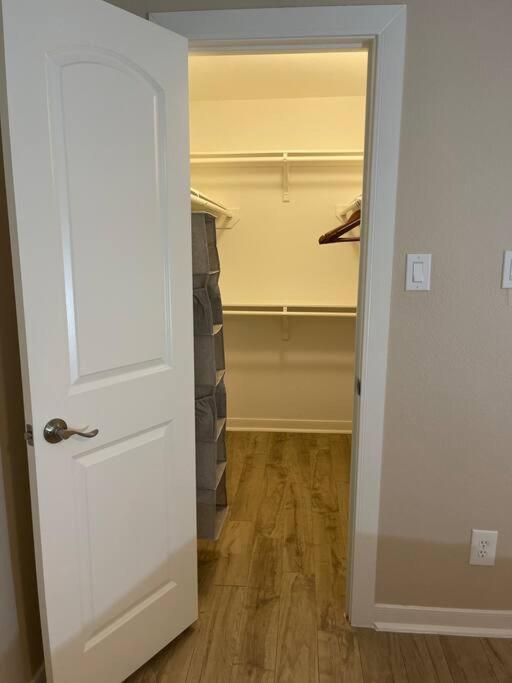 Beautiful/Spacious 2 Bedroom Houston Near Galleria Εξωτερικό φωτογραφία